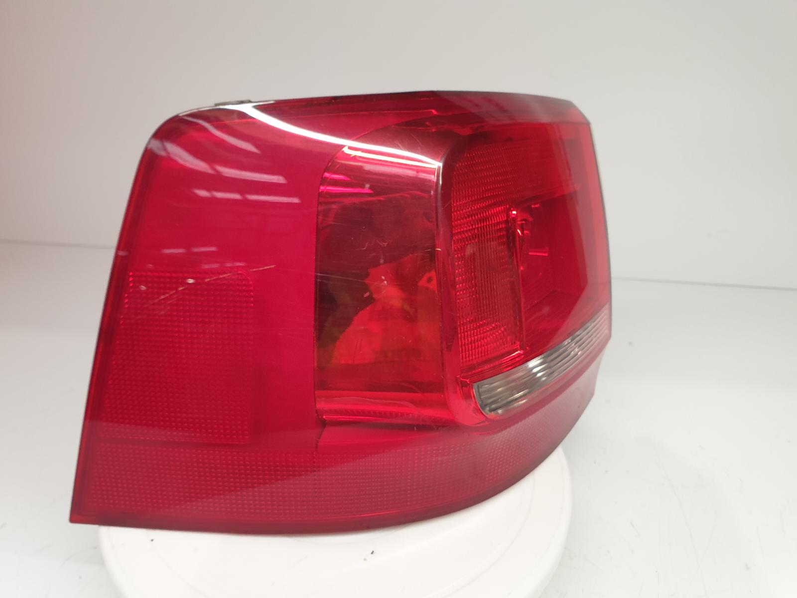 View Auto part L Taillight Volkswagen Sharan 2015