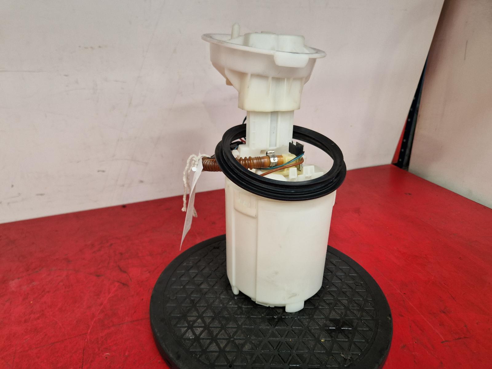 View Auto part Fuel Pump Mini (bmw) Mini 2006