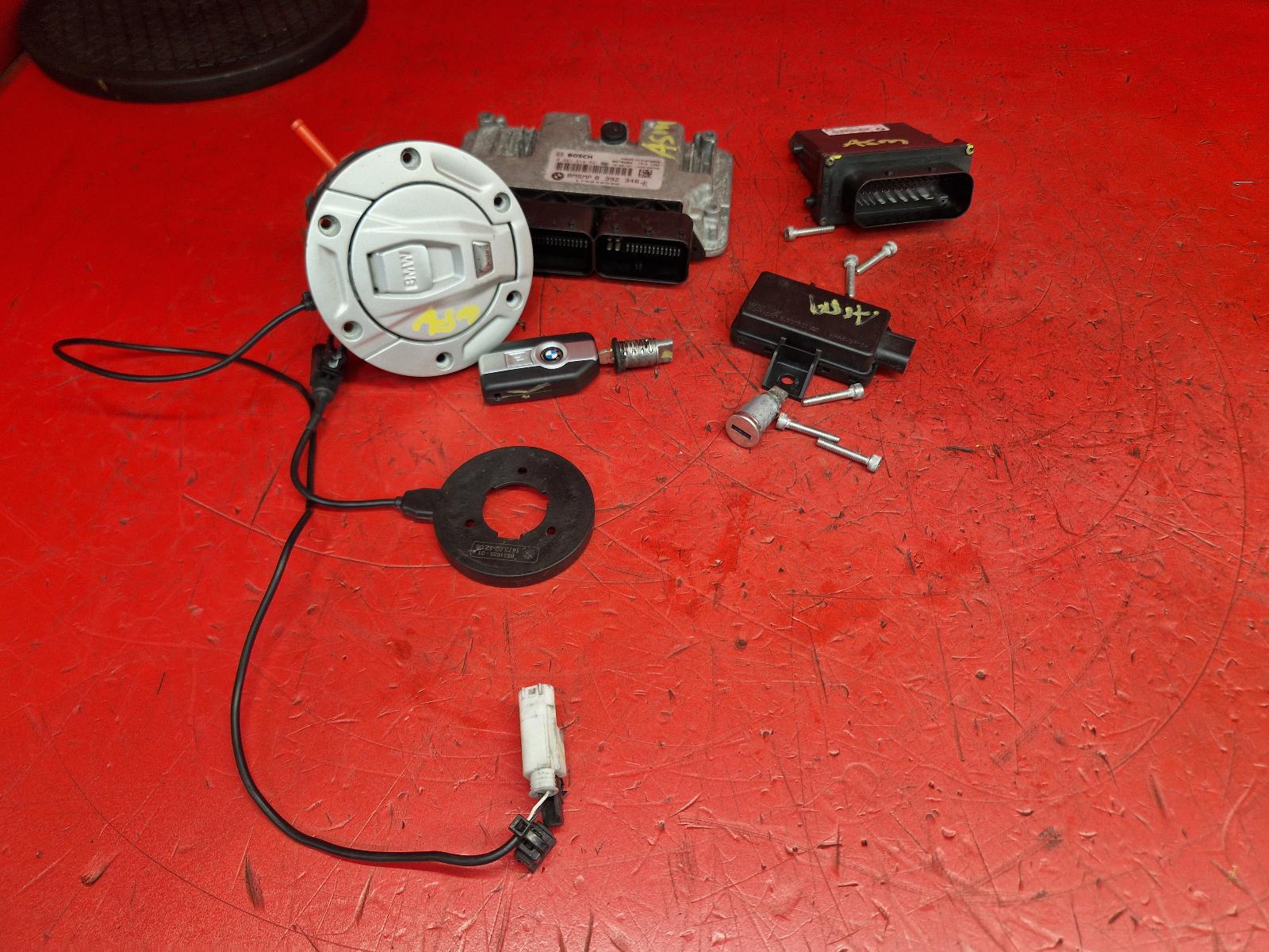 View Auto part Comp.Lock Set + Keys Bmw R1200 Gs 2018