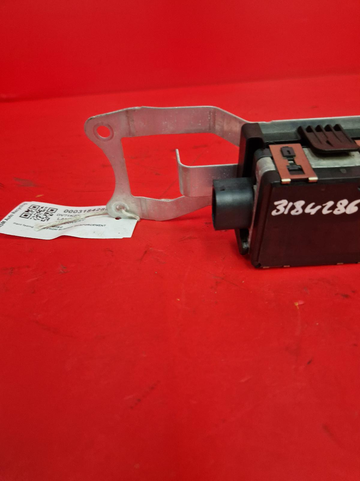 View Auto part Radar Sensor Land Rover Discovery 2021