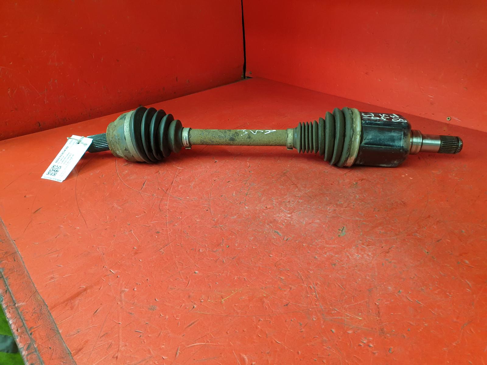 View Auto part Left Driveshaft Land Rover Discovery 2018