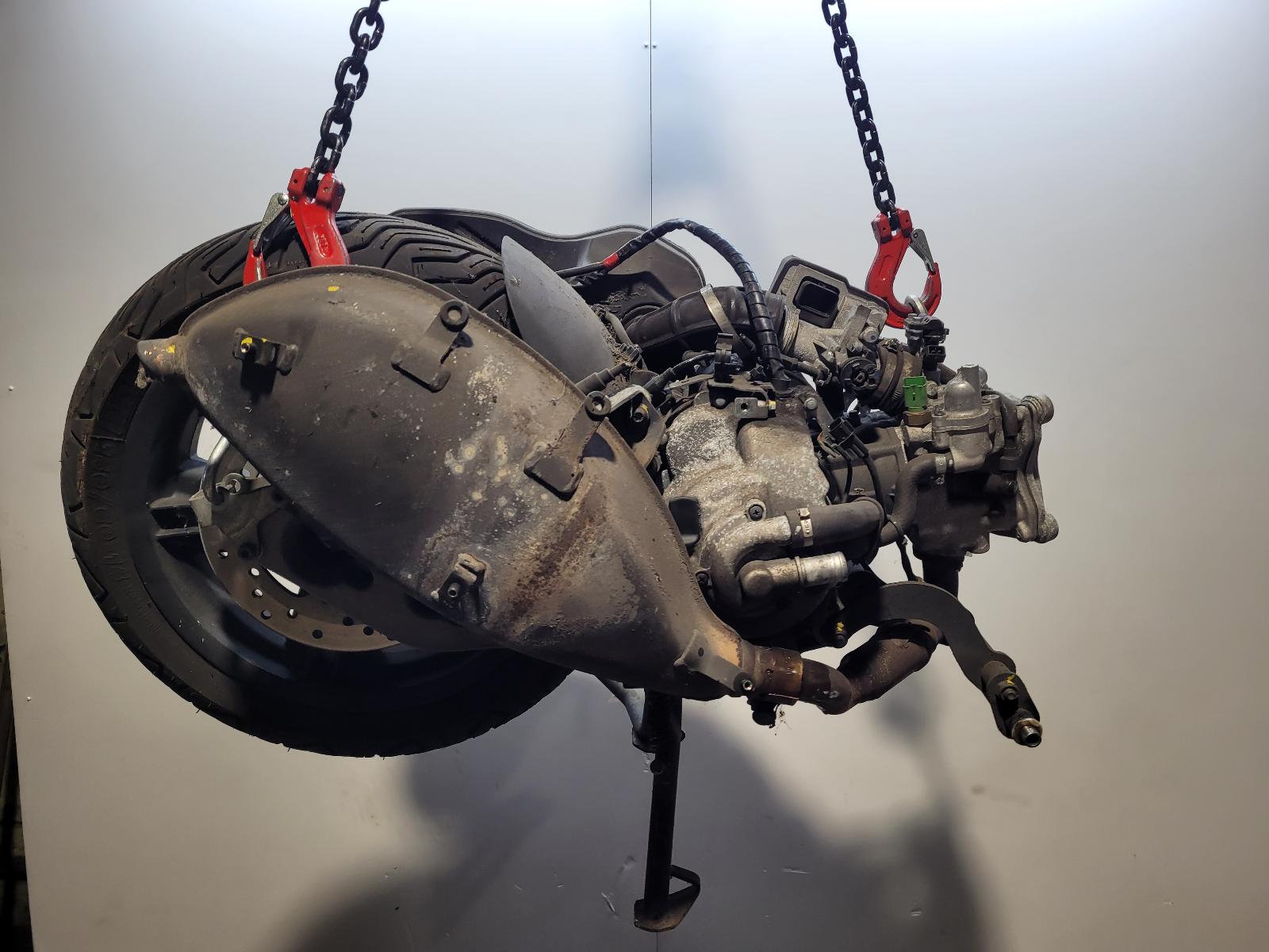 View Auto part Engine Piaggio Mp3 300 2022