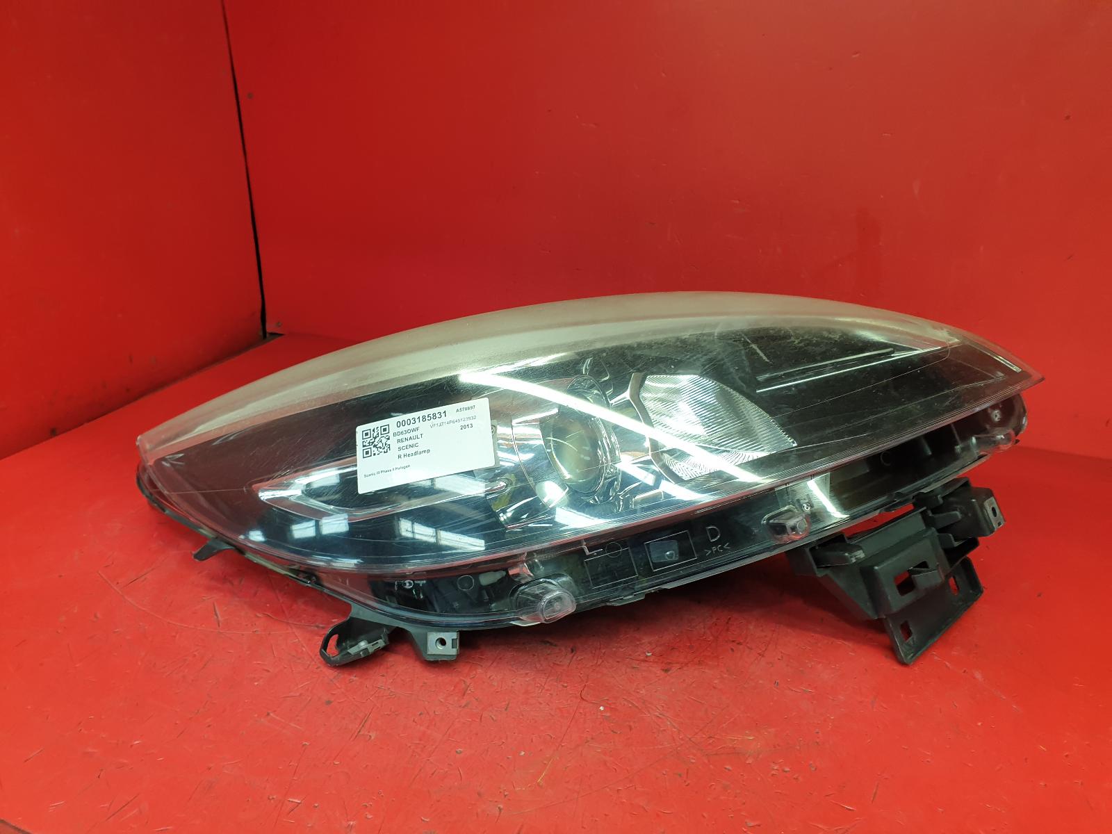 View Auto part R Headlamp Renault Scenic 2013
