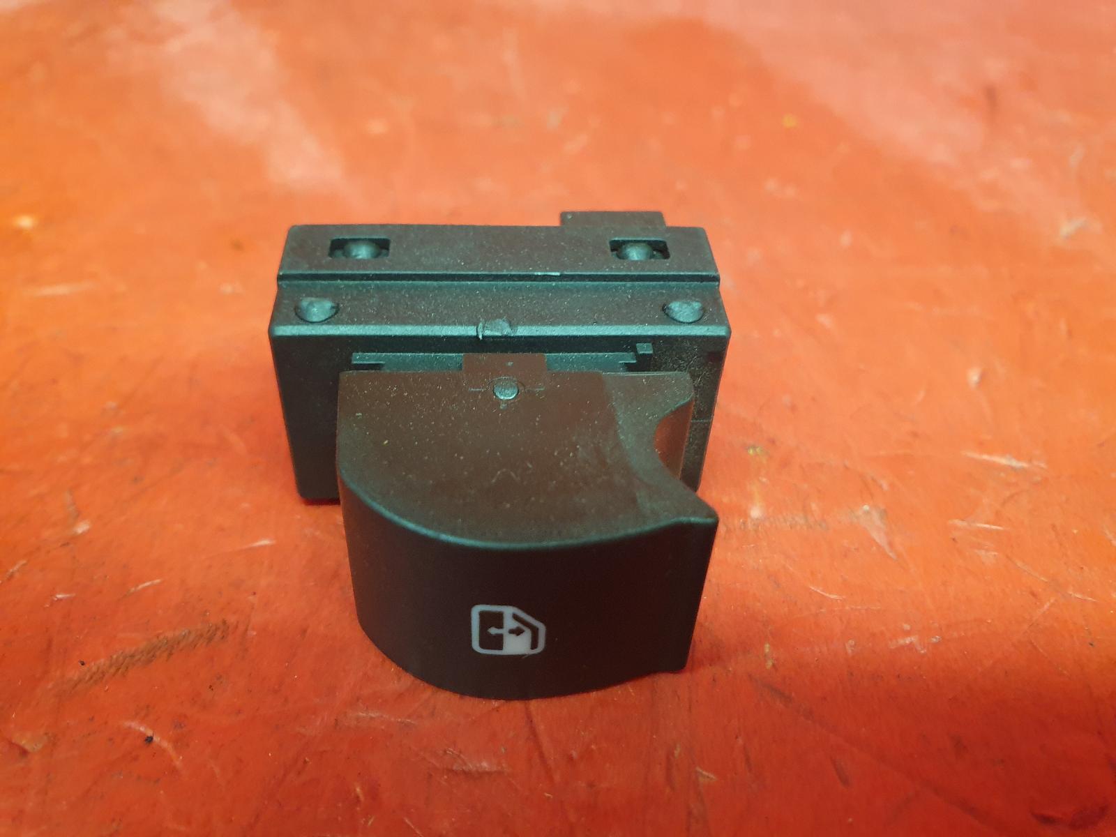 View Auto part Elect. Window Switch Fiat Punto Evo 2011