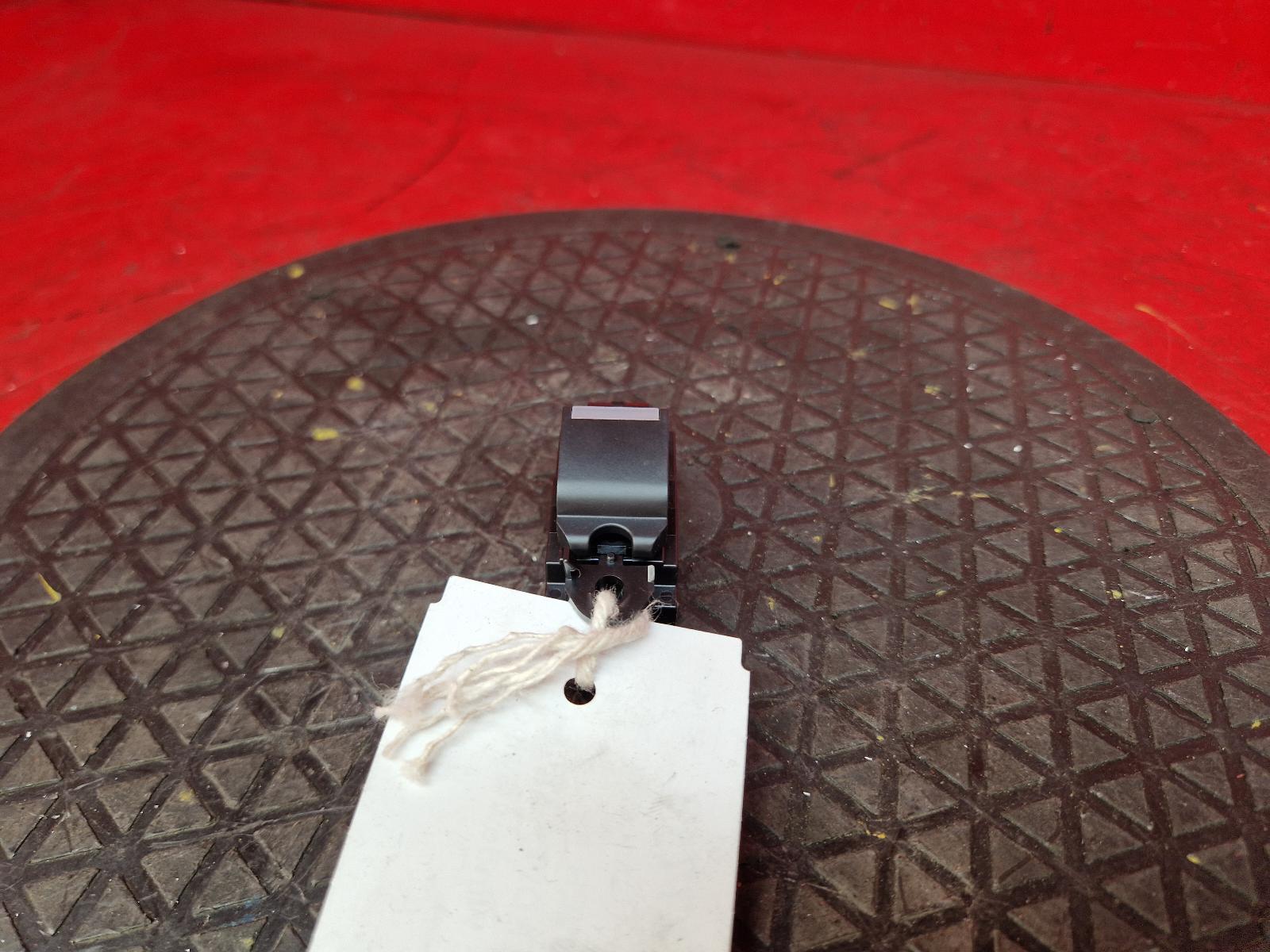 View Auto part Elect. Window Switch Land Rover Range Rover Velar 2018