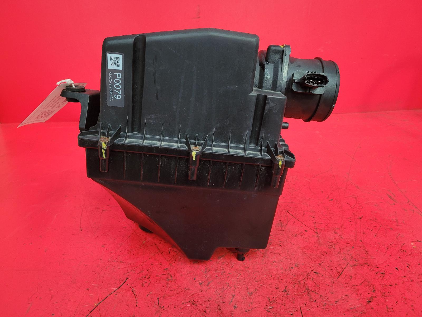 View Auto part Air Cleaner/Box Land Rover Range Rover Velar 2018