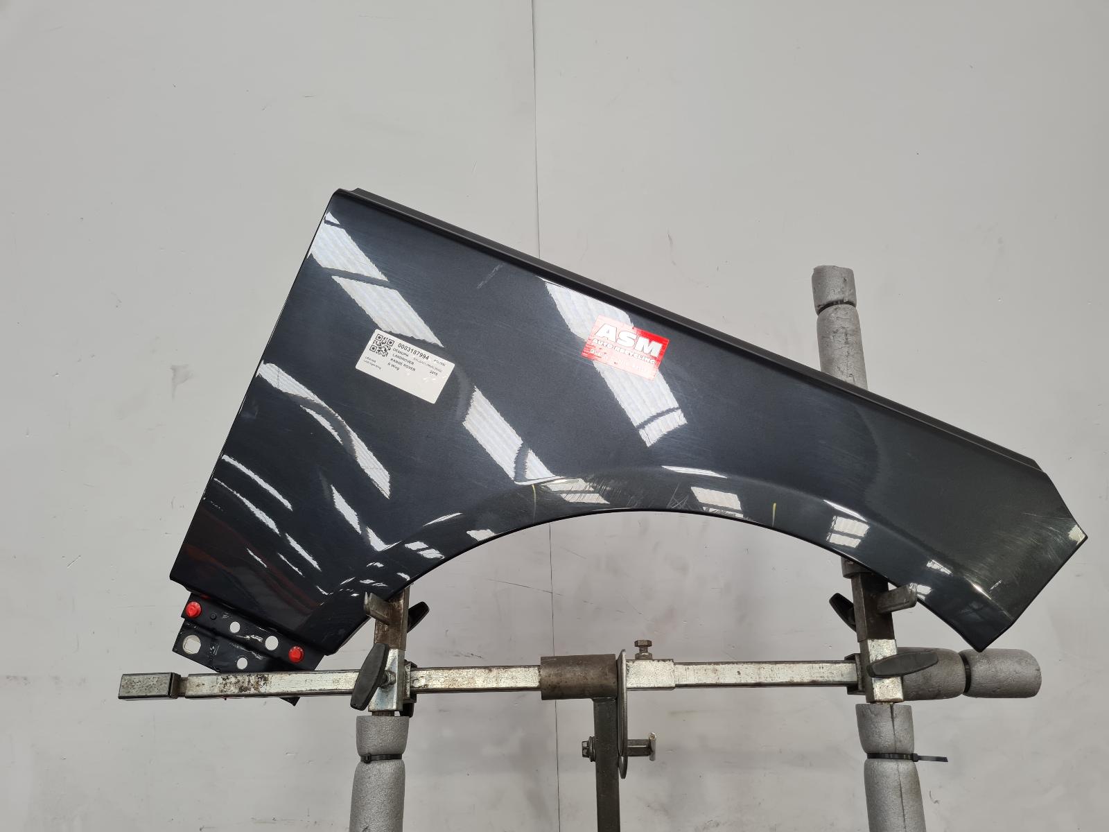 View Auto part R Wing Land Rover Range Rover 2018