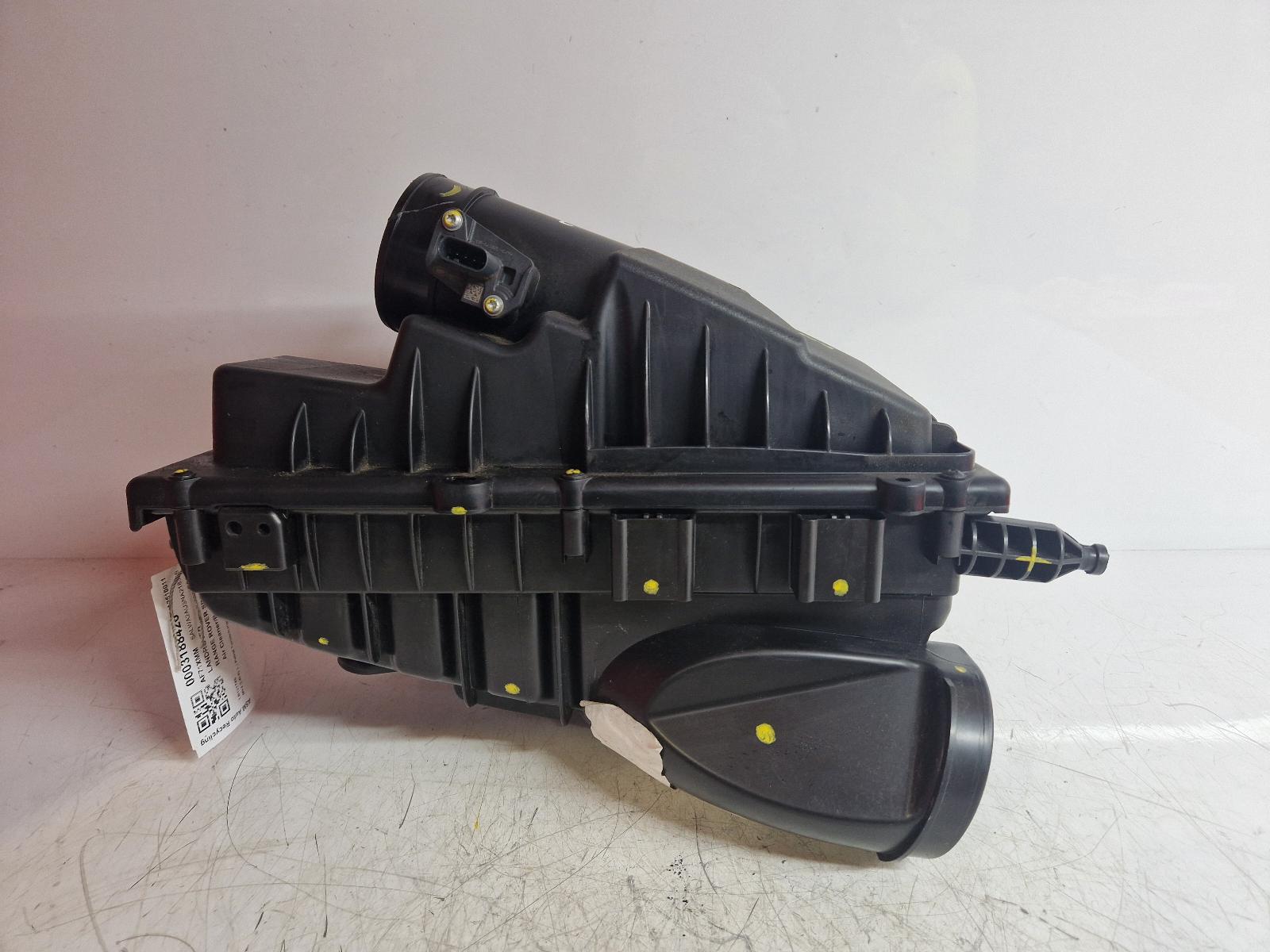 View Auto part Air Cleaner/Box Land Rover Range Rover Sport 2021