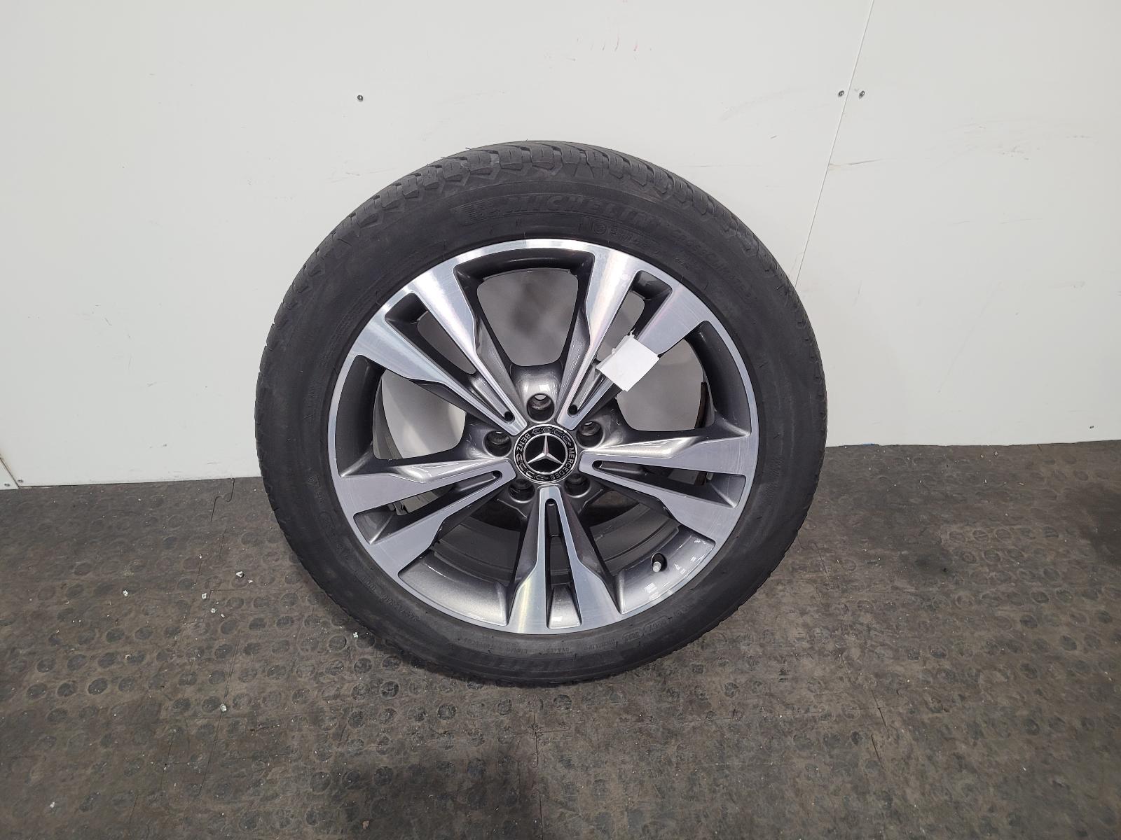 View Auto part Wheel Mercedes V Class 2019