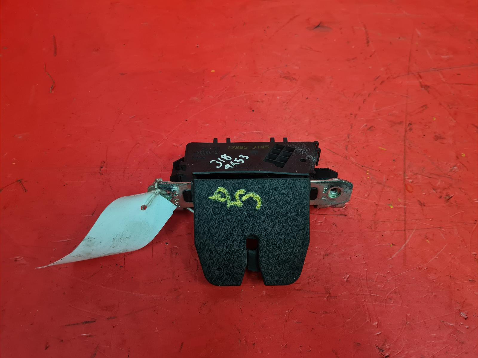 View Auto part Bootlid/Tailgate Lock Vauxhall Astra 2006