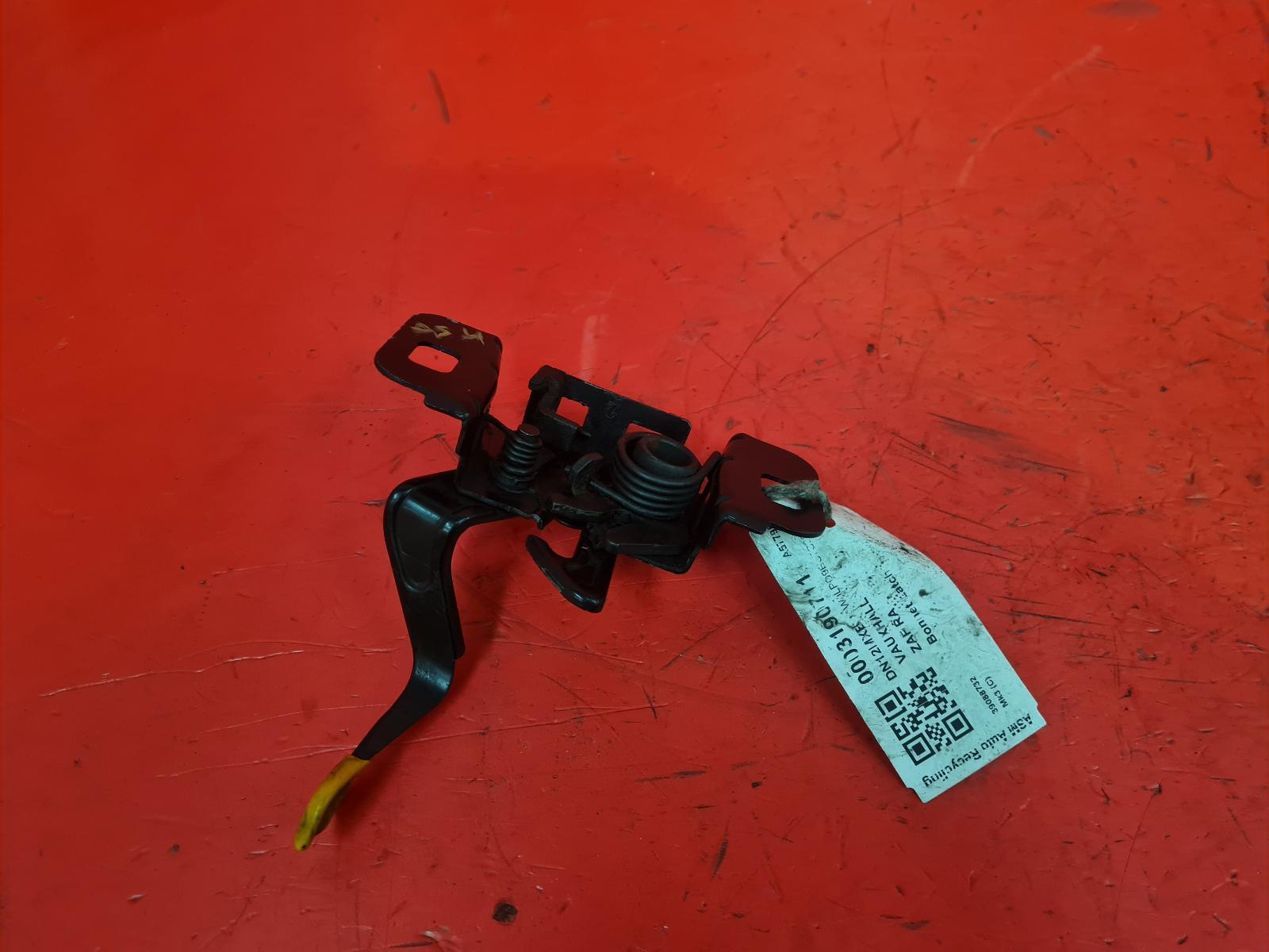 View Auto part Bonnet Latch Vauxhall Zafira 2012