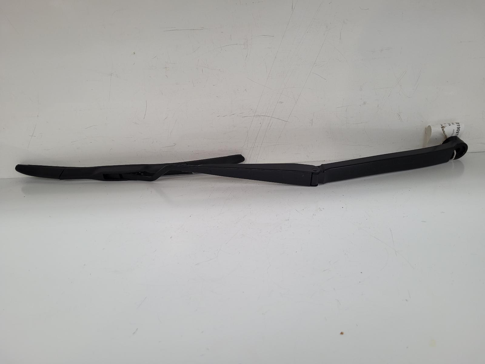 View Auto part Wiper Arm Toyota Hilux 2024