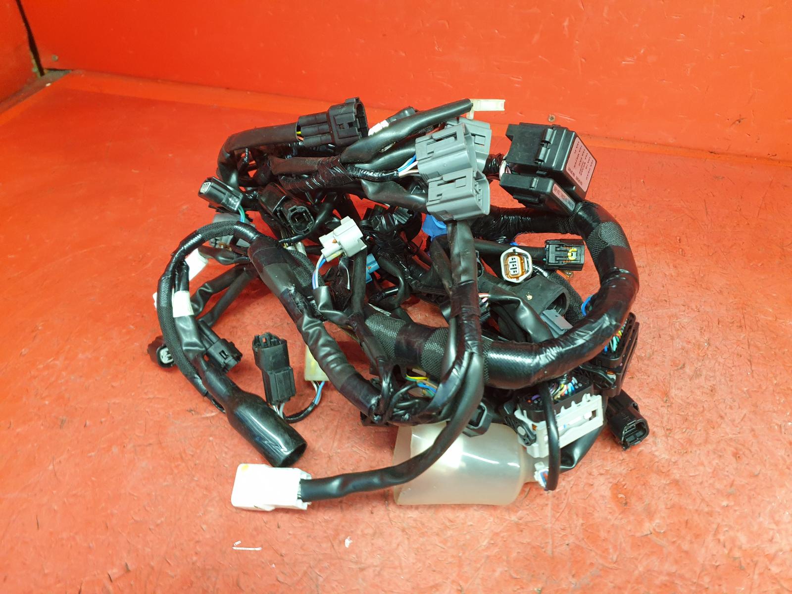 View Auto part Misc Kawasaki Er 650 Ssfan 2024