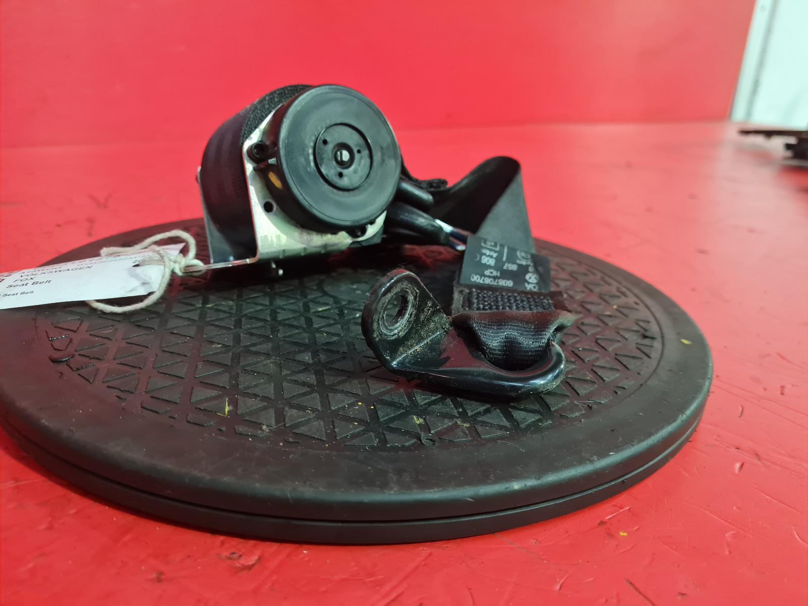 View Auto part Seat Belt Volkswagen Fox 2010