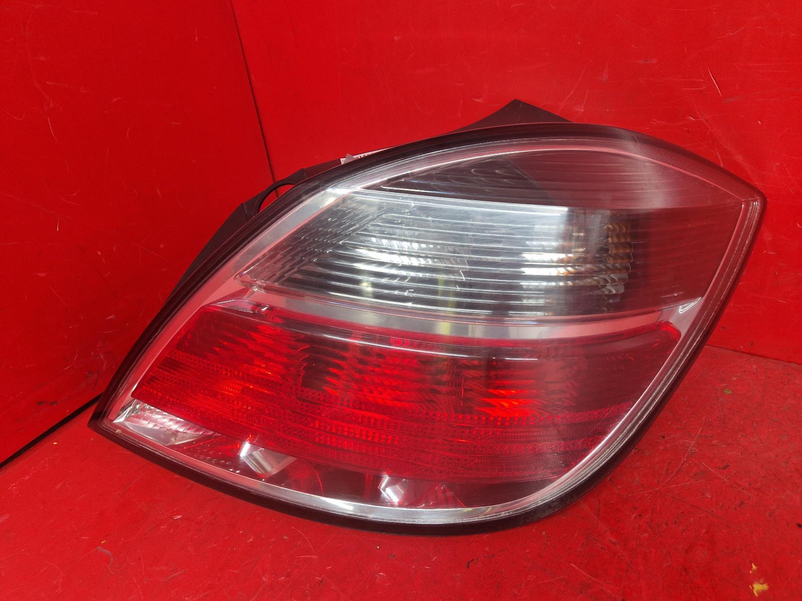 View Auto part R Taillight Vauxhall Astra 2008