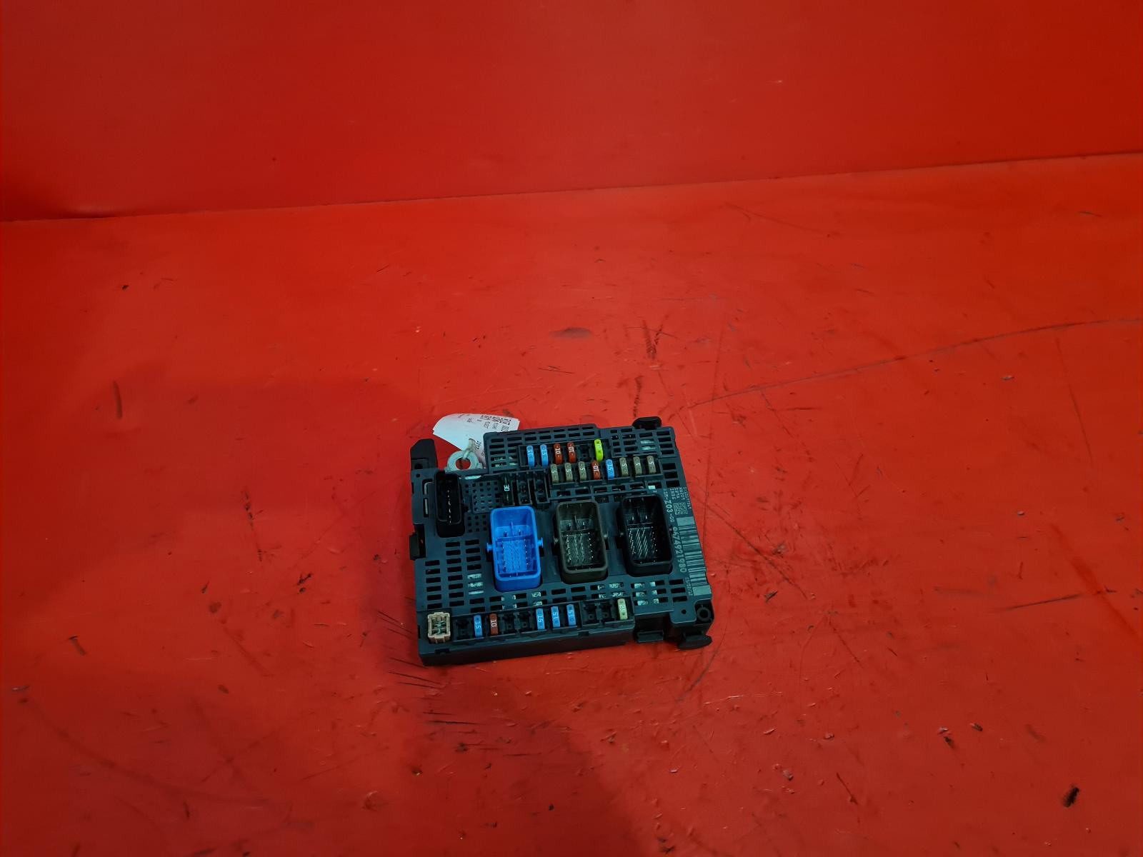 View Auto part Fuse Box Peugeot 508 2012