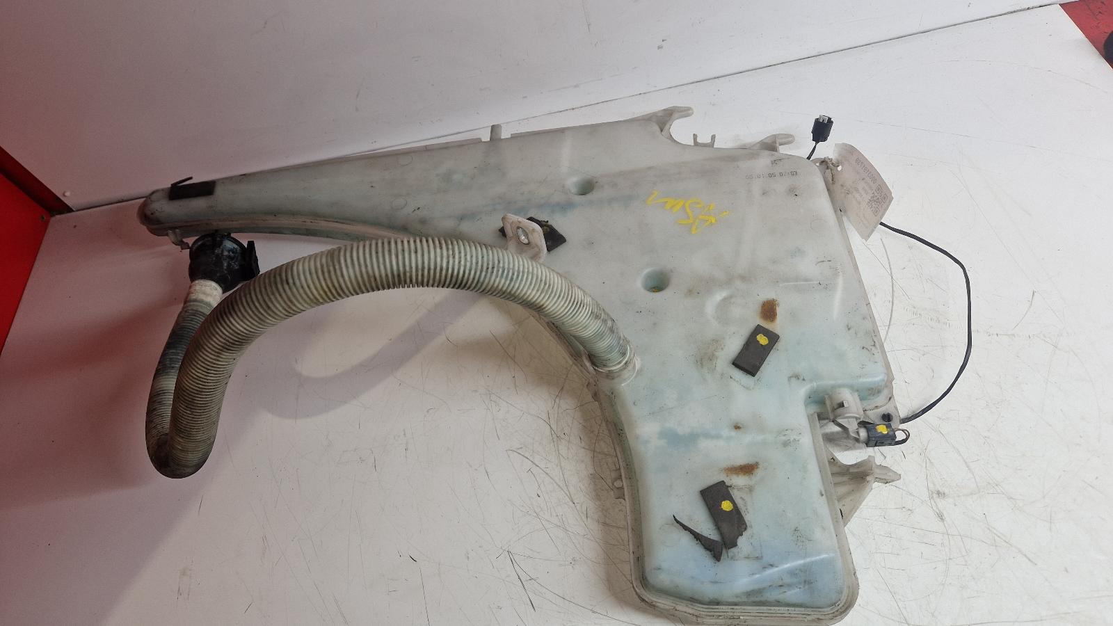 View Auto part Washer Bottle Bmw 1 Series 2005