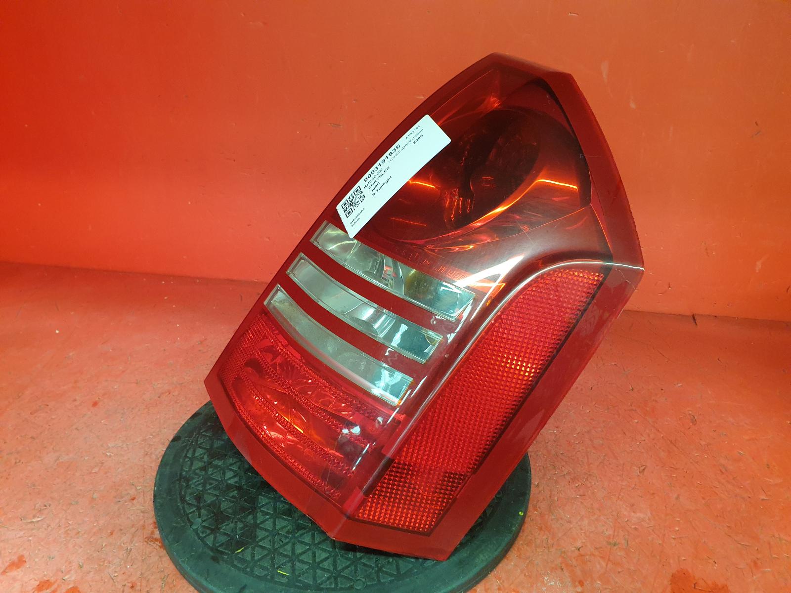 View Auto part R Taillight Chrysler 300c 2006