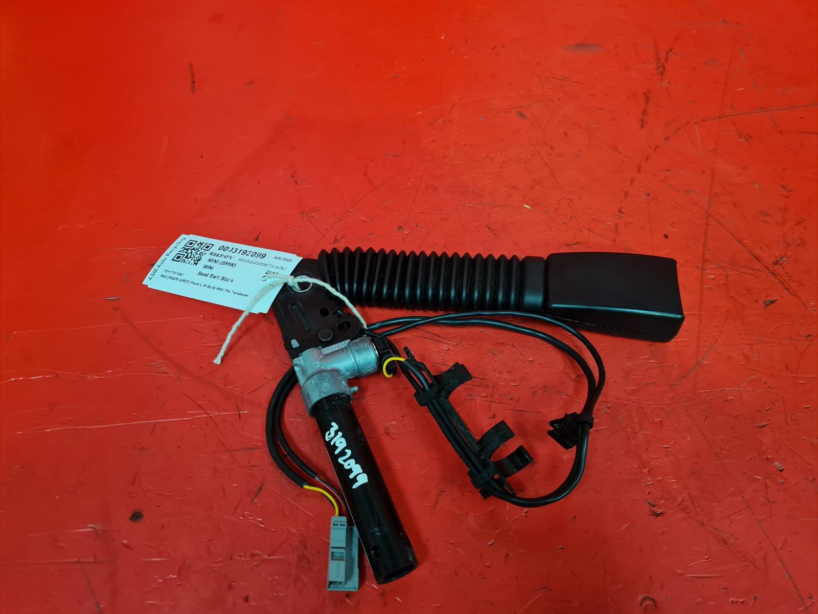 View Auto part Seat Belt Mini (bmw) Mini 2013