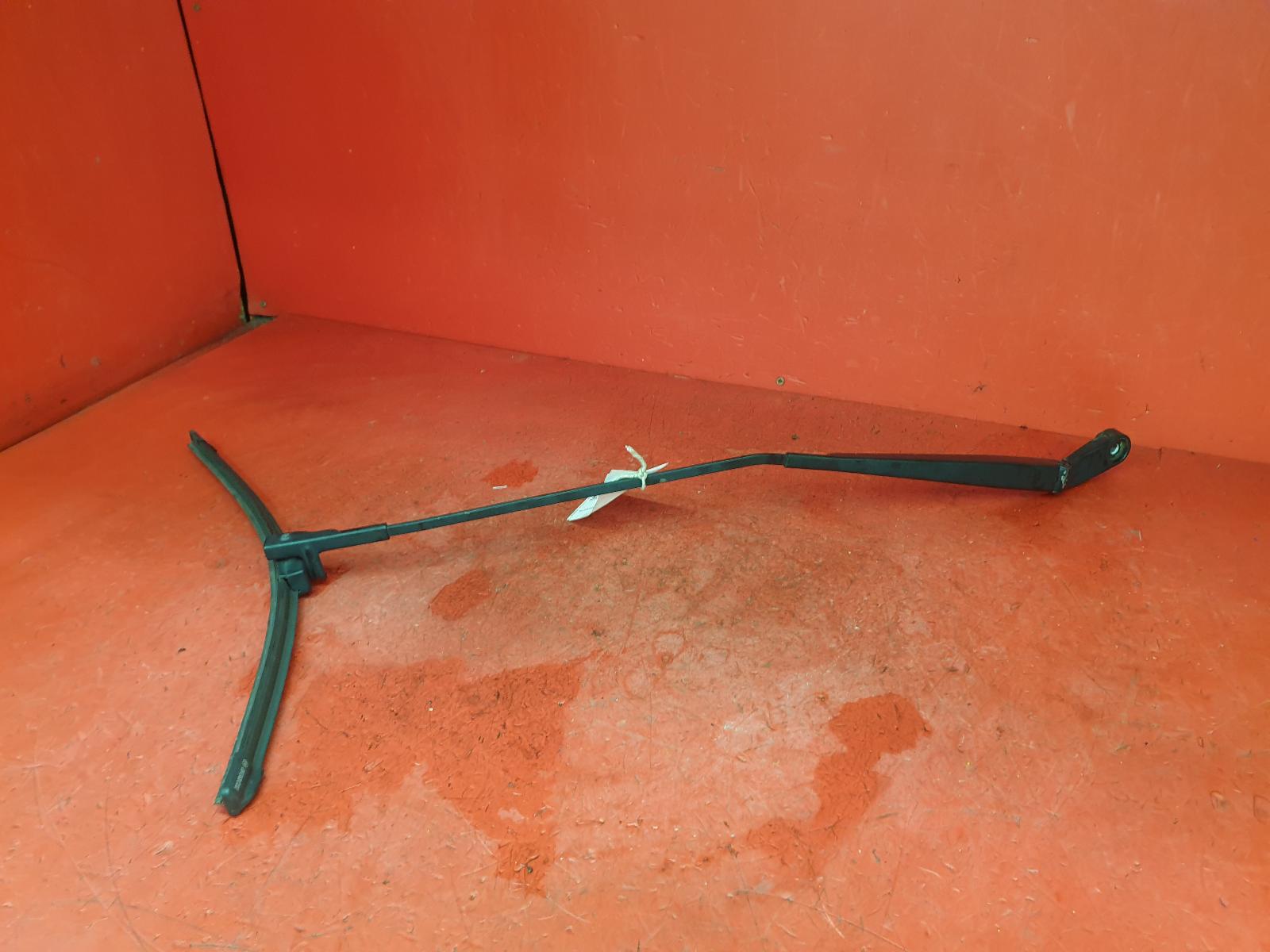 View Auto part Wiper Arm Volkswagen Polo 2004