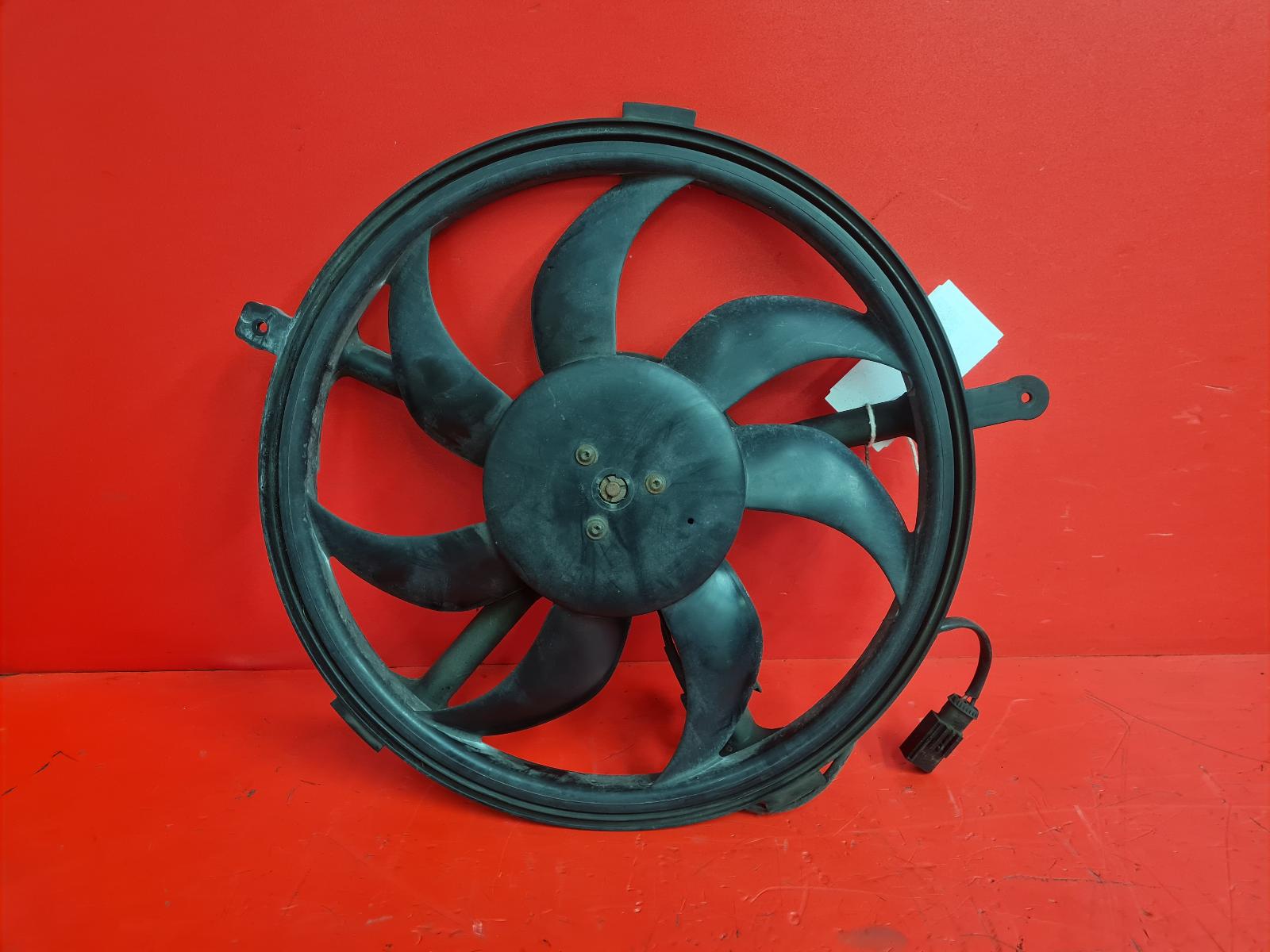View Auto part Engine Cooling Motor Mini (bmw) Mini 2013
