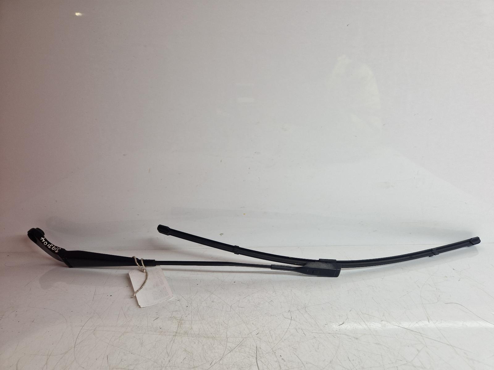 View Auto part Wiper Arm Audi A4 2015