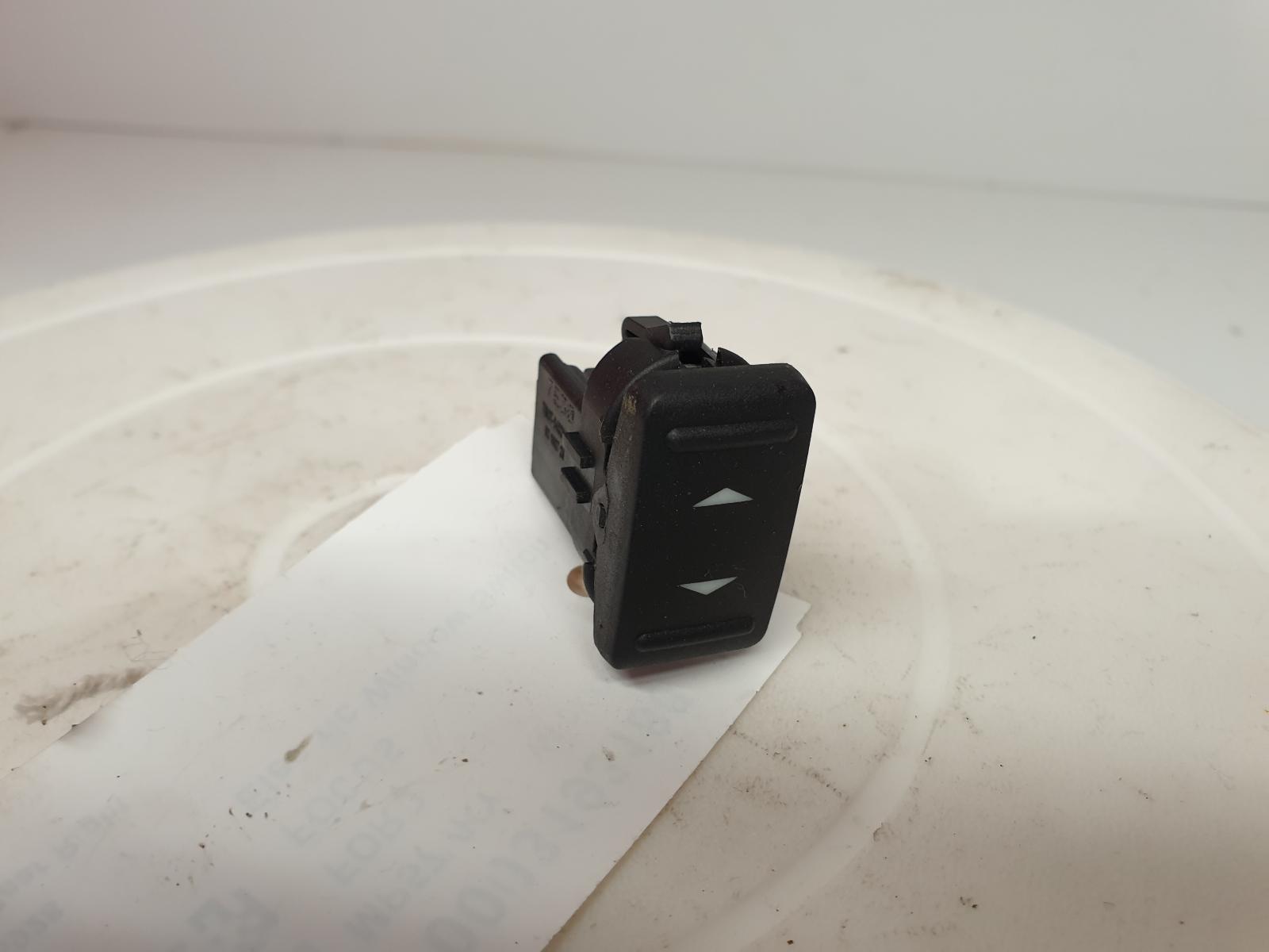 View Auto part Elect. Window Switch Ford Focus 2007
