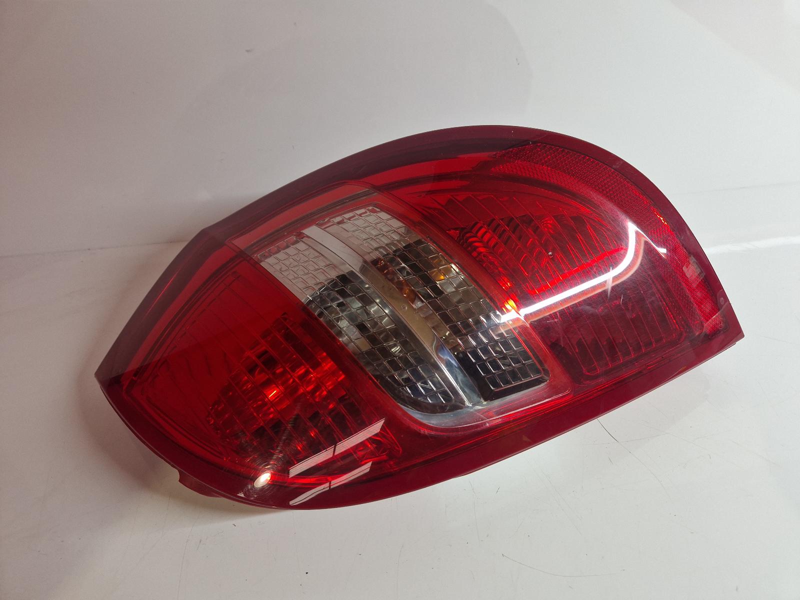 View Auto part R Taillight Mercedes A Class 2011