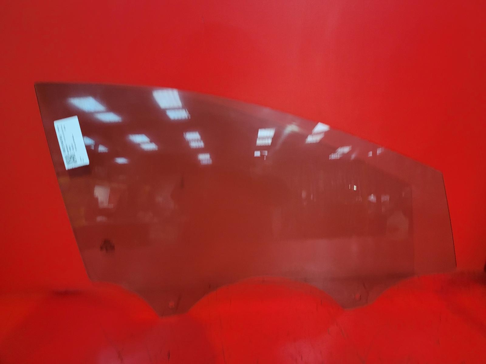 View Auto part RF Door Window Ford Focus 2014