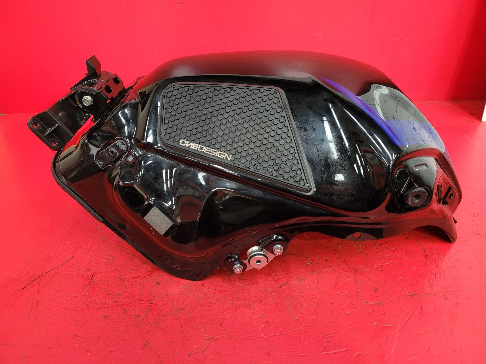 View Auto part Fuel Tank Yamaha Mt-10 2017