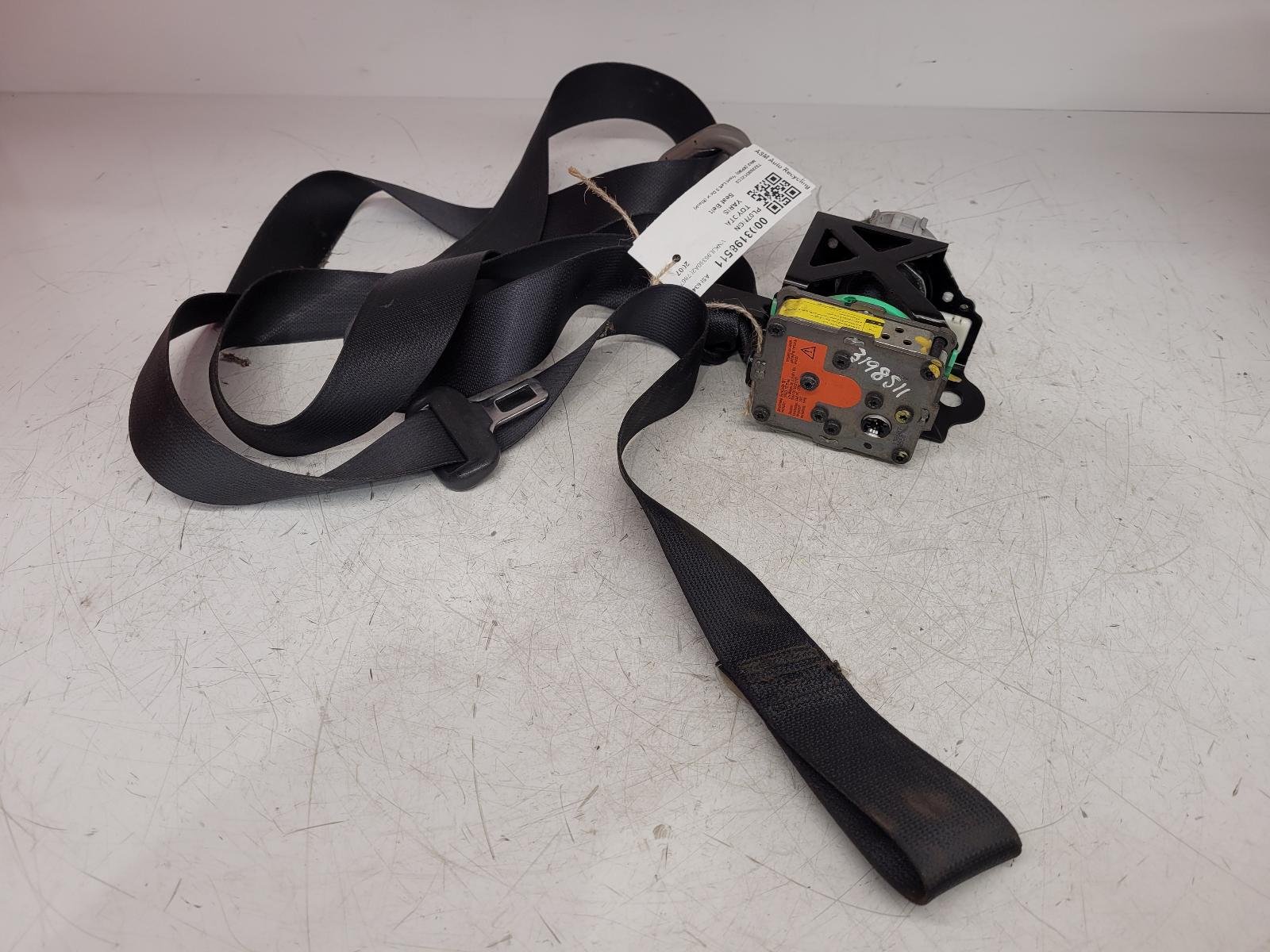 View Auto part Seat Belt Toyota Yaris 2007