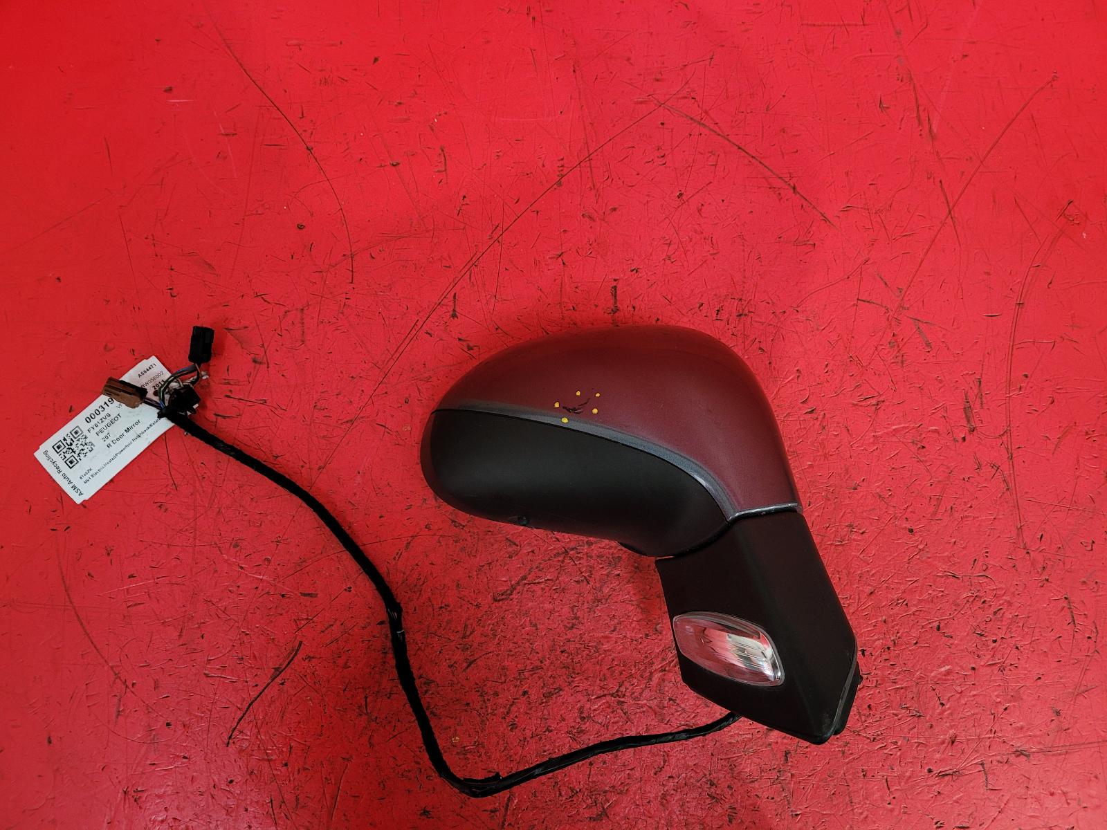 View Auto part R Door Mirror Peugeot 207 2011
