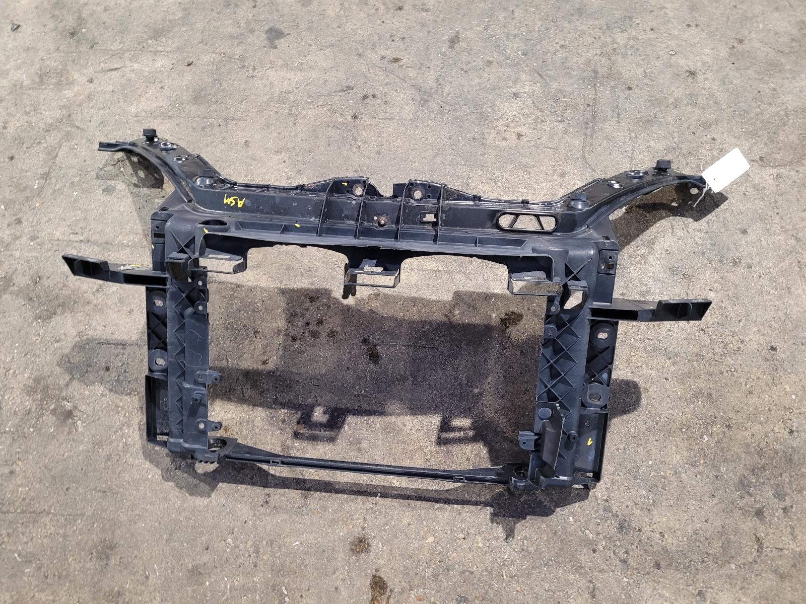 View Auto part Front Panel Ford Fiesta 2008