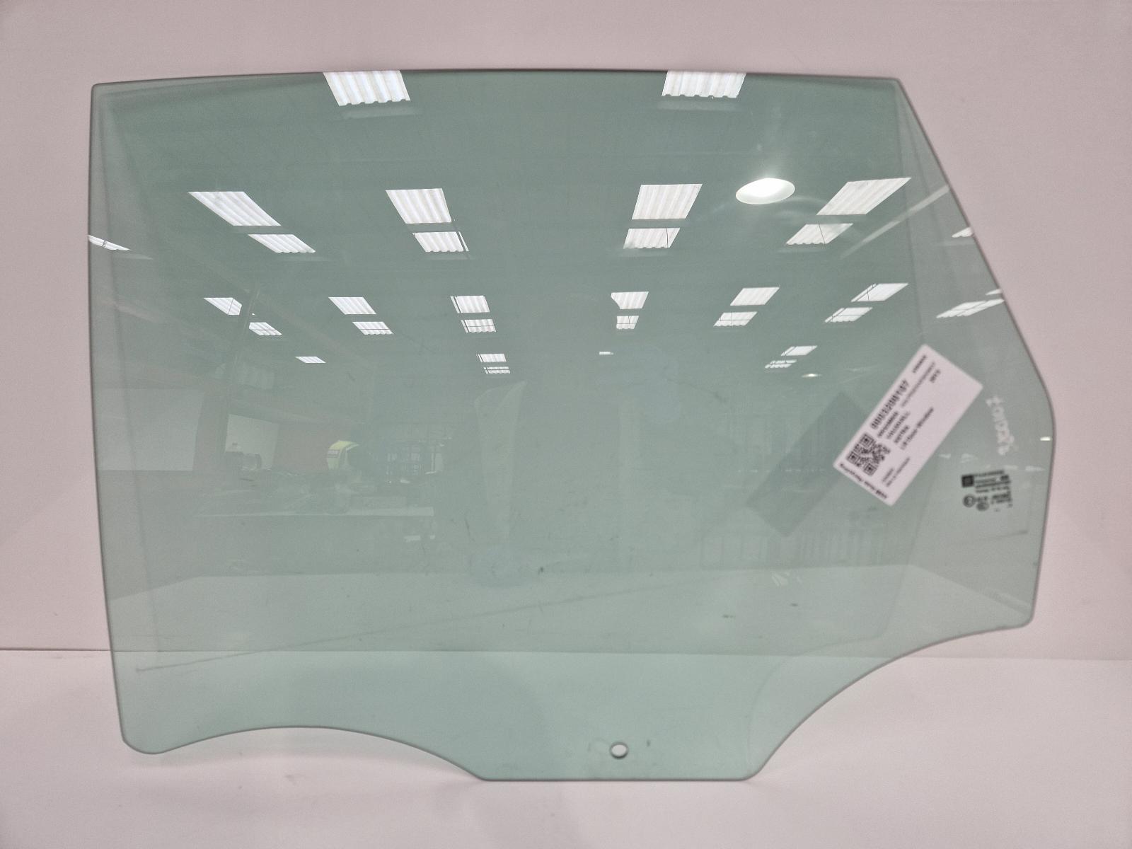View Auto part LR Door Window Vauxhall Astra 2013