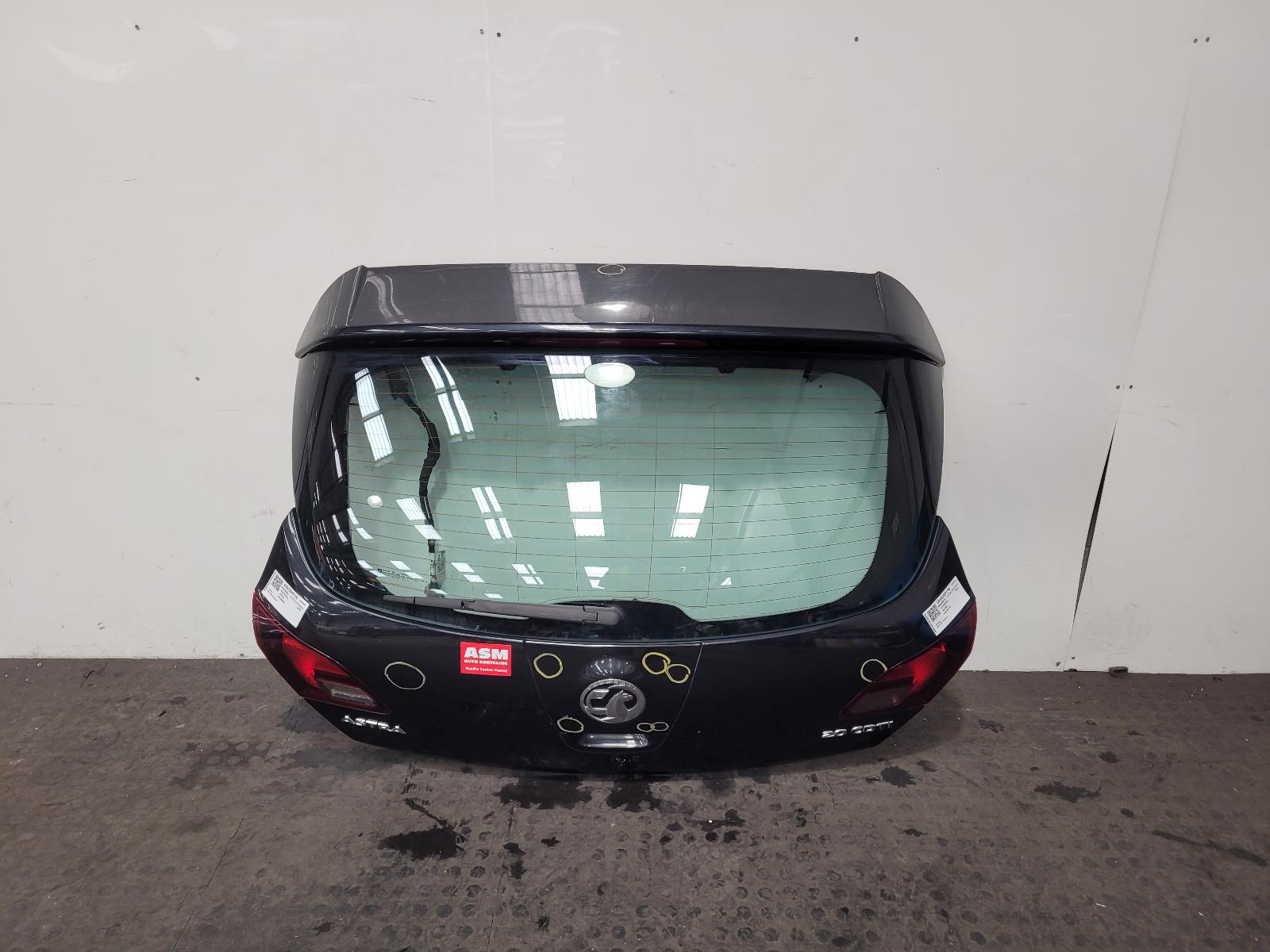 View Auto part Bootlid/Tailgate Vauxhall Astra 2013