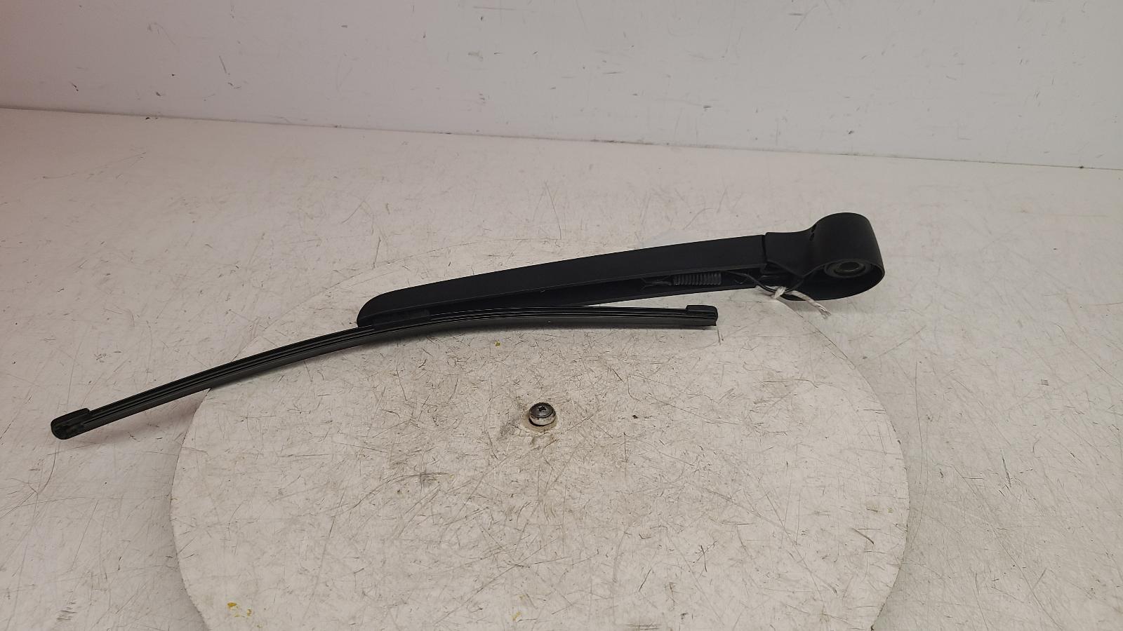 View Auto part Wiper Arm Audi Q2 2021
