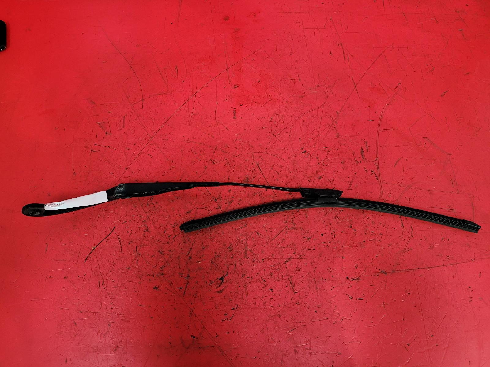 View Auto part Wiper Arm Dacia Sandero Stepway 2017