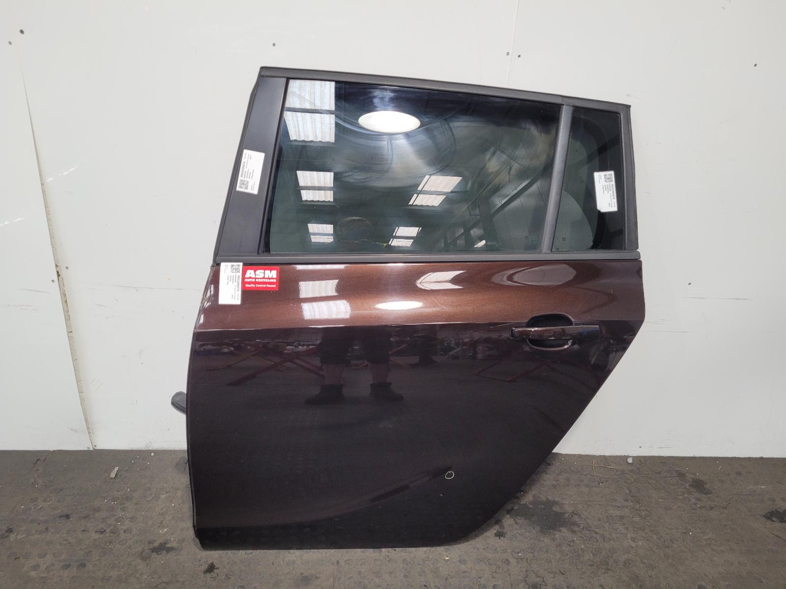 View Auto part L Rear Door Vauxhall Zafira 2015
