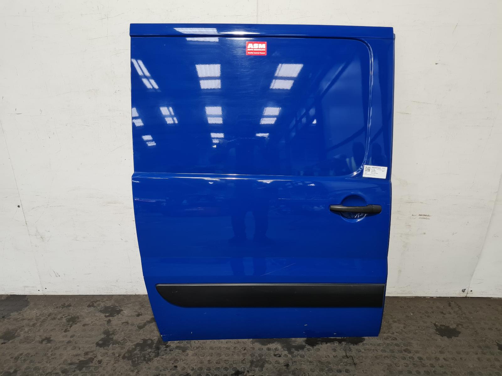 View Auto part Side Load Door Citroen Dispatch 2012