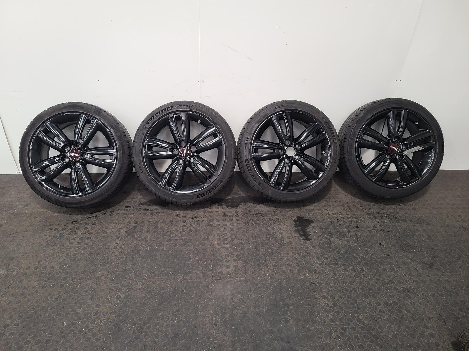View Auto part Wheel Set Mini (bmw) Mini 2021