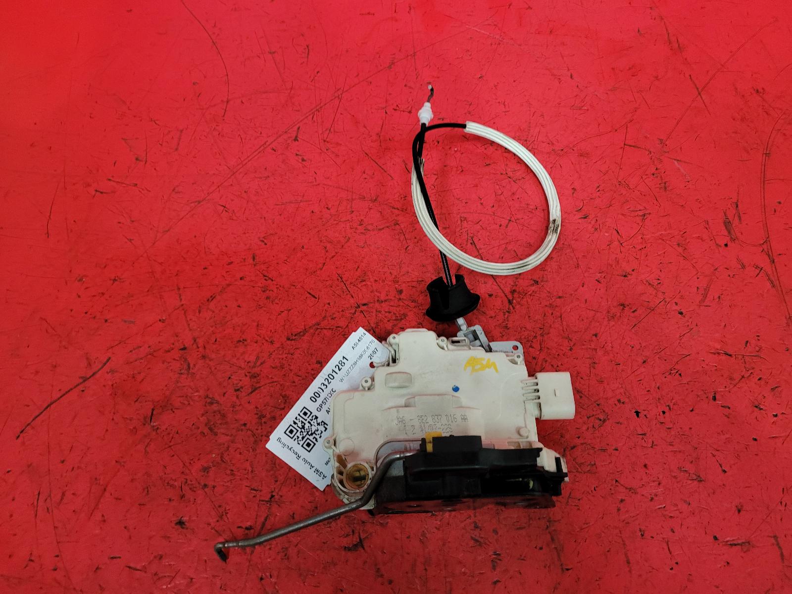 View Auto part Door Lock Assembly Audi A4 2007