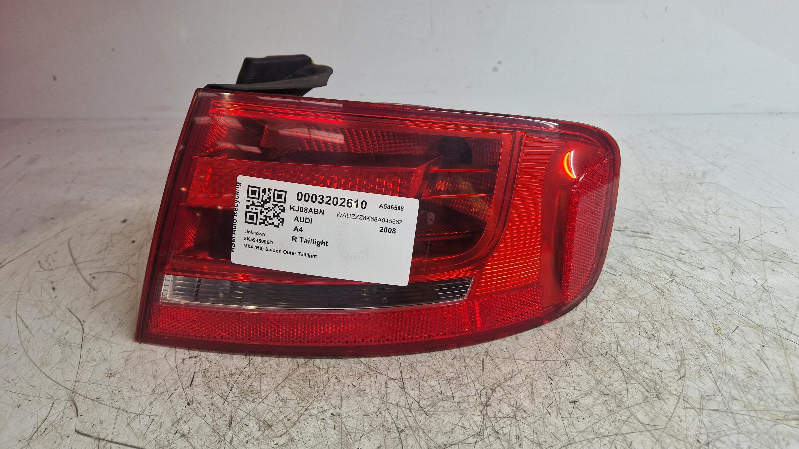 View Auto part R Taillight Audi A4 2008
