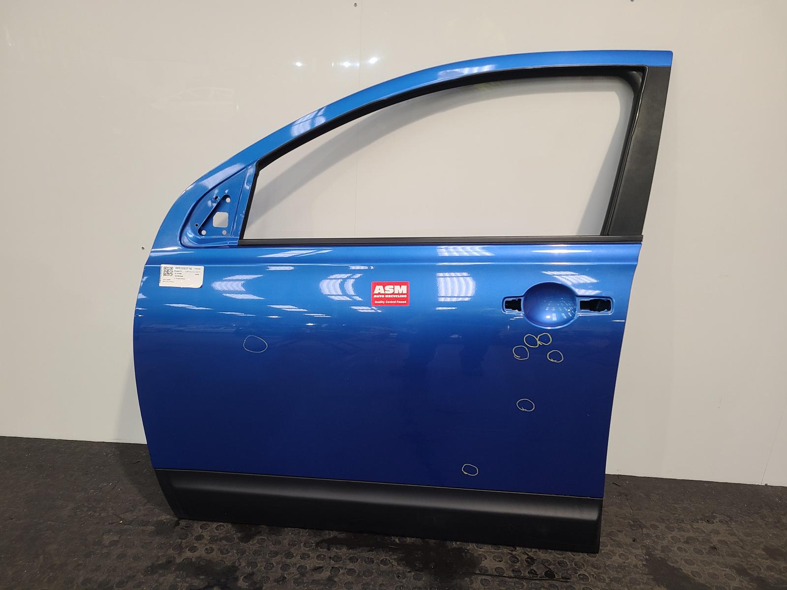 View Auto part L Front Door Nissan Qashqai 2008