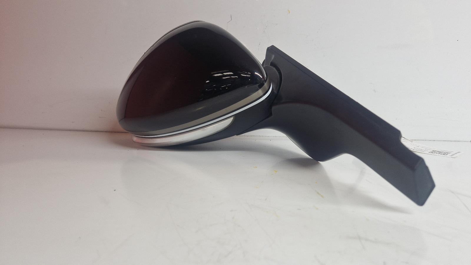 View Auto part R Door Mirror Citroen C3 2020