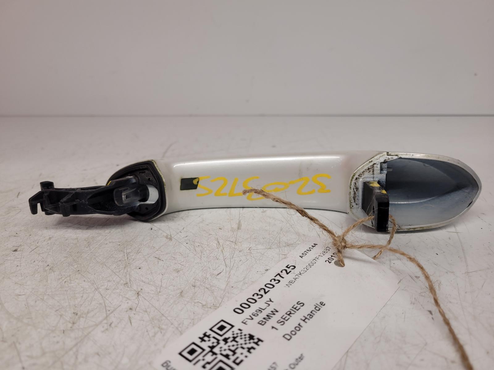 View Auto part Door Handle Bmw 1 Series 2019