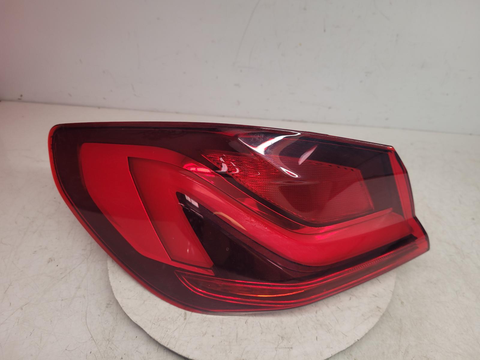 View Auto part L Taillight Bmw 1 Series 2019