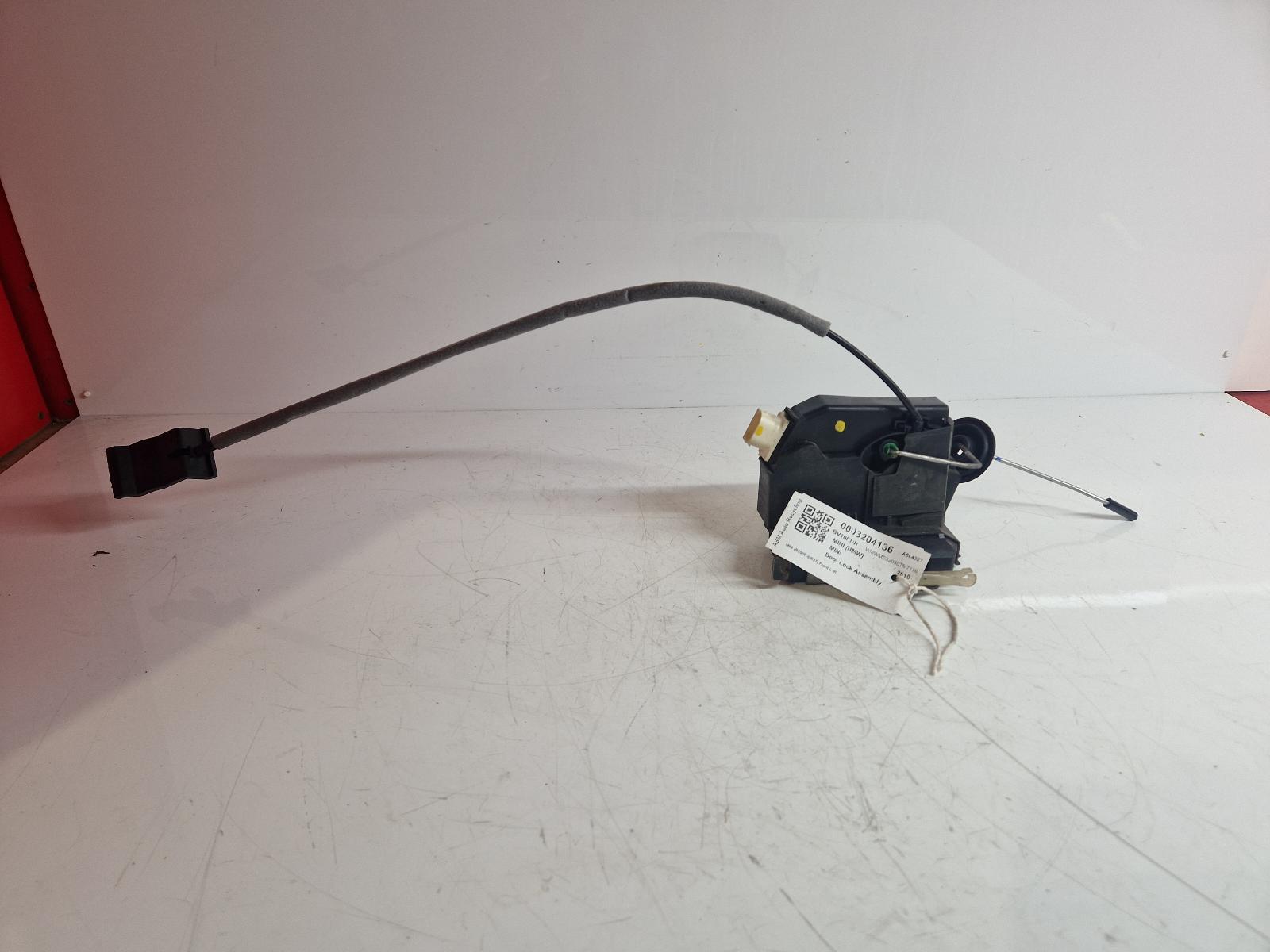 View Auto part Door Lock Assembly Mini (bmw) Mini 2010