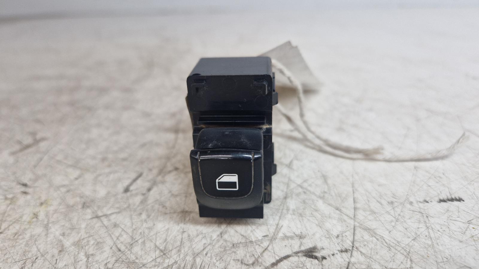 View Auto part Elect. Window Switch Kia Picanto 2021