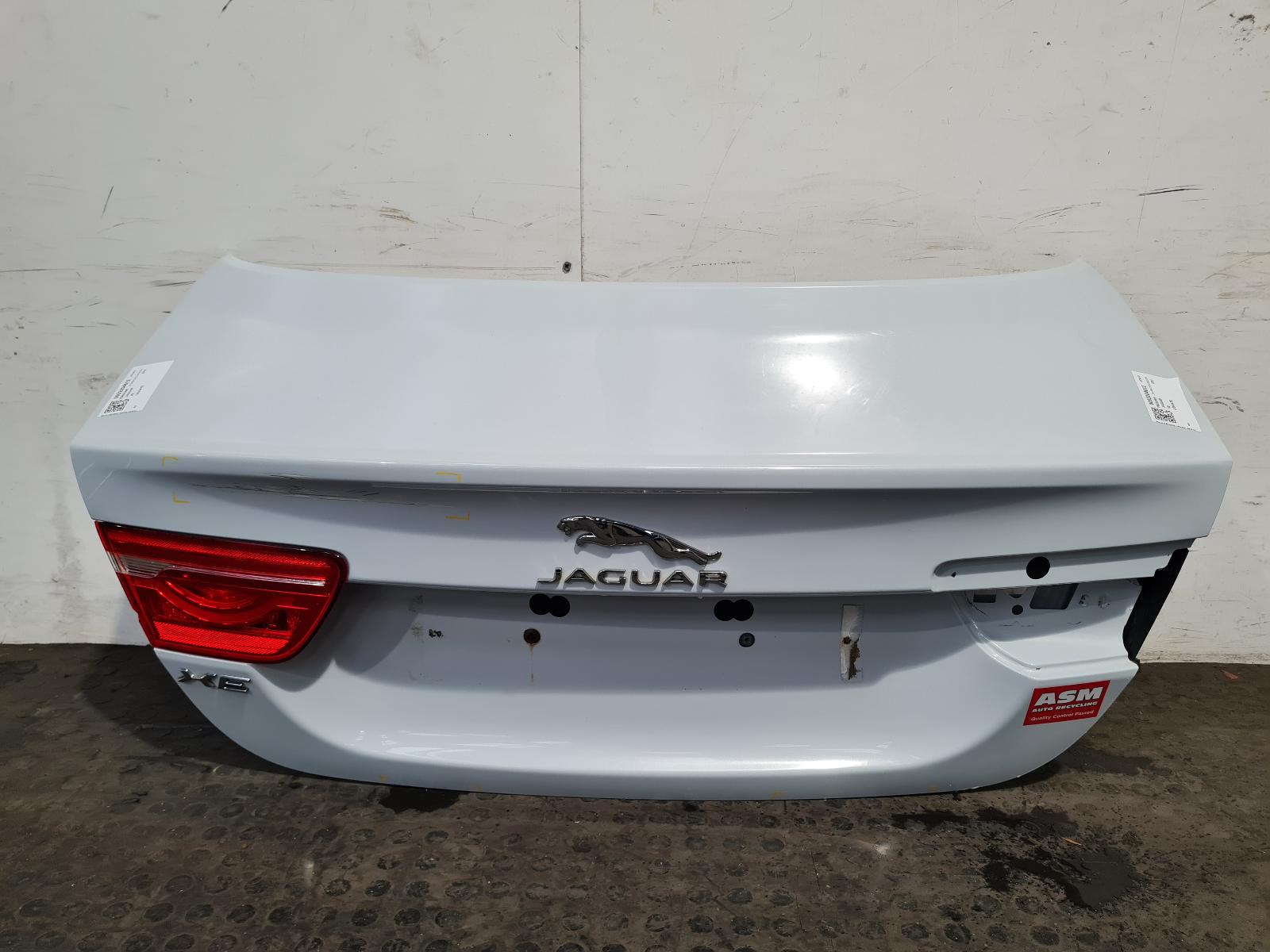 View Auto part Bootlid/Tailgate Jaguar Xe 2015