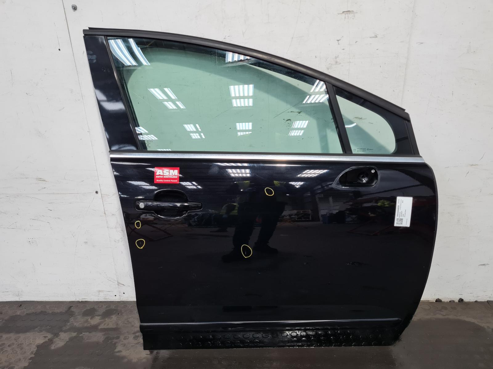 View Auto part R Front Door Peugeot 5008 2014